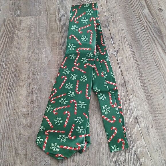 Christmas Necktie Christmas Party Fun Christmas Theme Print Tie Candy Canes NEW - Picture 1 of 5
